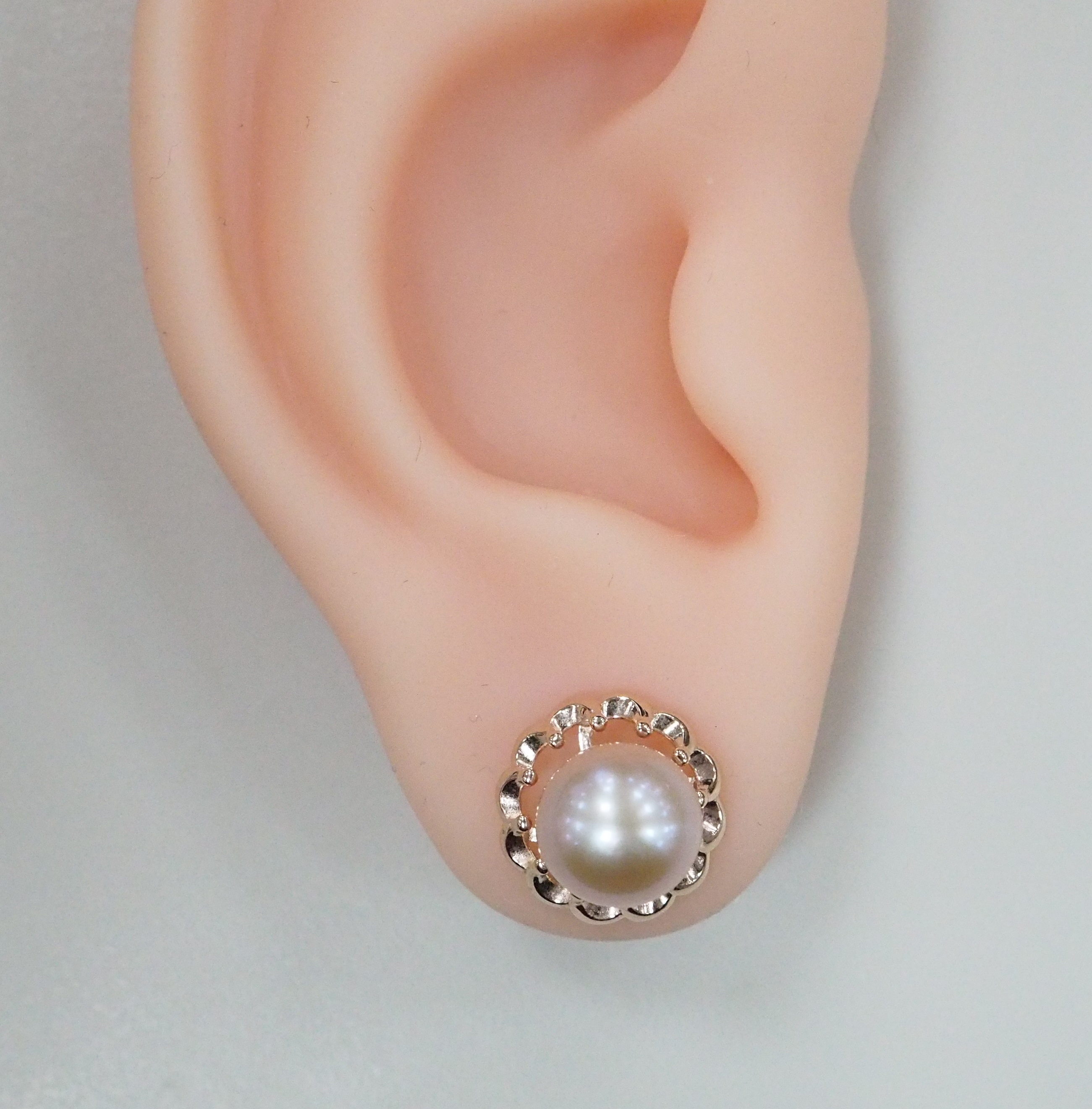 Серебряные серьги-пусеты с розовым жемчугом